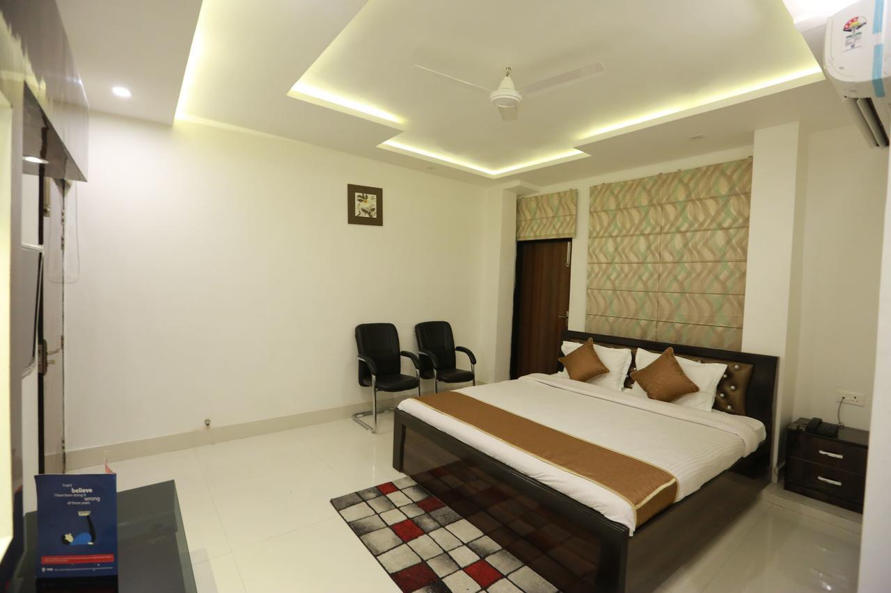 Oyo 8837 Hotel Surya Galaxy Kanpur Exterior photo
