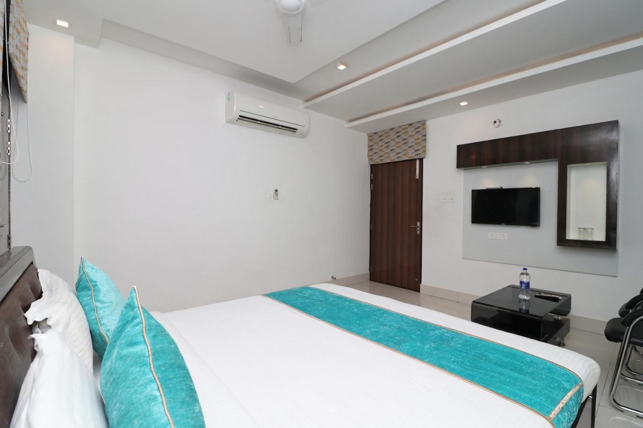 Oyo 8837 Hotel Surya Galaxy Kanpur Exterior photo